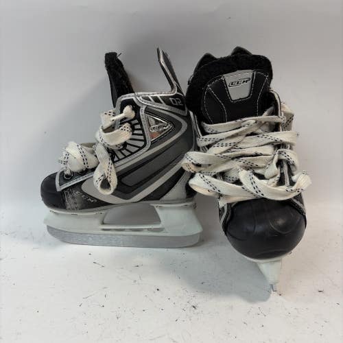CCM 02 Youth Hockey Skates, 8J