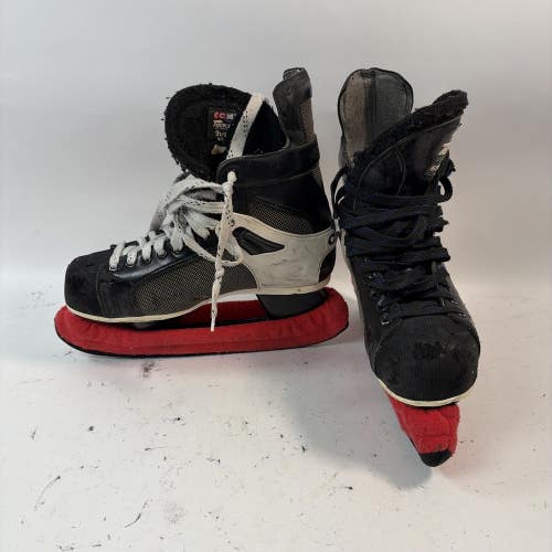 CCM Super Tacks Super Hockey Skates, 9.5 E/B