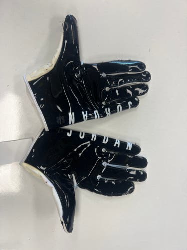 Black Medium Adult Air Jordan Gloves (Used)