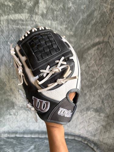 White Wilson A1000 LH Softball Glove 12" (Used)