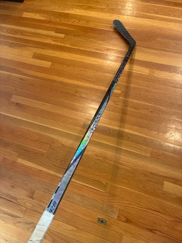 Uncut Senior Bauer Twitch Left Hand Hockey Stick P92 77 Flex (Used)