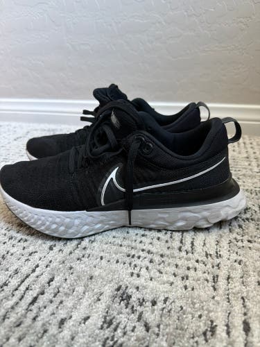Black Unisex Size M 10.5 (W 11.5) Adult Nike React Infinity Run Shoes (Used)