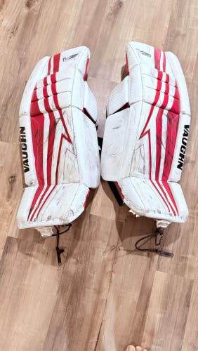 28" Vaughn Velocity V9 Goalie Leg Pads (Used)