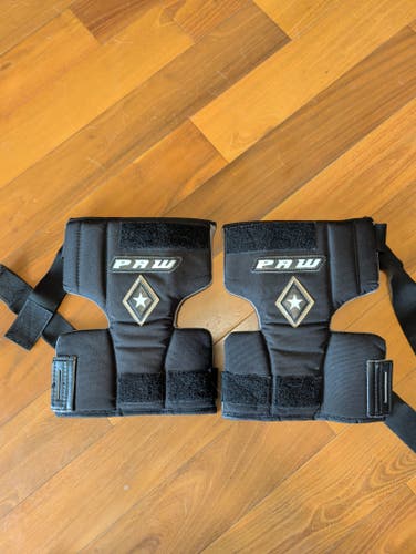 PAW SR goalie knee pads