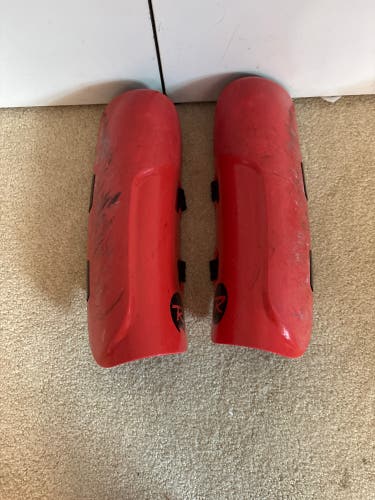 Rossignol shin guards size medium 39cm (used)