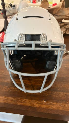 White Youth Large Schutt F7 Helmet (Used)