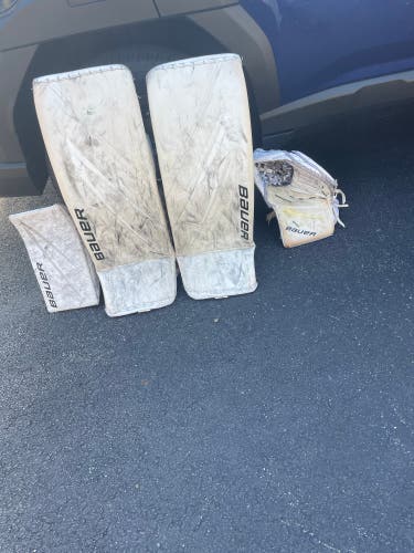 32" Bauer Hyperlite 2 Regular Goalie Full Set (Used)