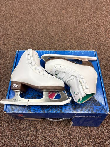 Riedell Opal Figure Skates Size Jr 9 (New)
