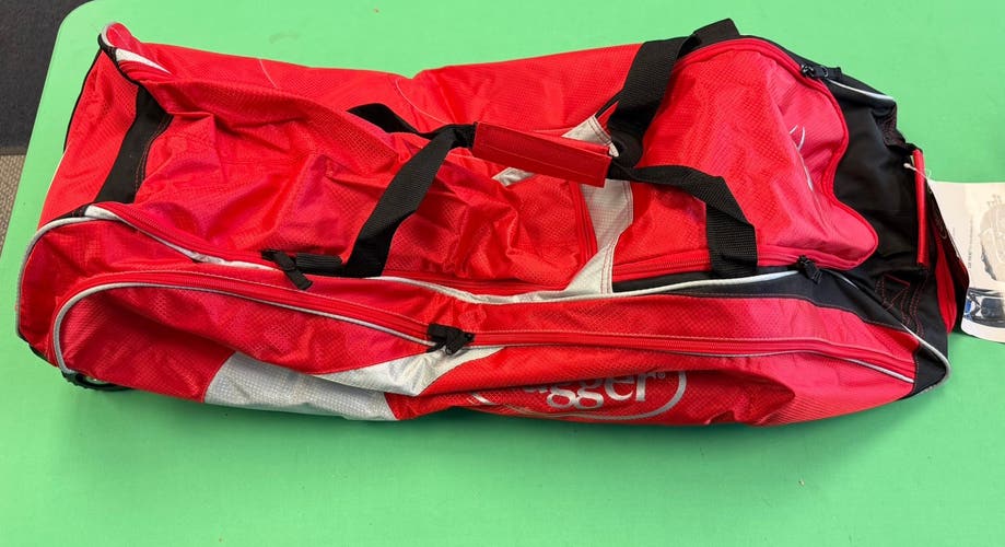 New Louisville Slugger Wheeled Baseball Player Bag