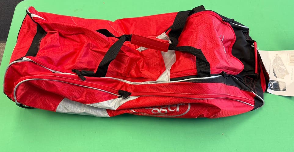 New Louisville Slugger Wheeled Baseball Player Bag