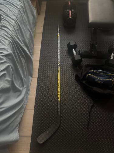 Intermediate Bauer Supreme 1S Right Handed Hockey Stick P88 65 Flex (Used)