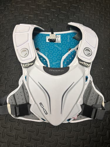 Maverik Shift EKG Speed Shoulder Pads
(Large) (New)