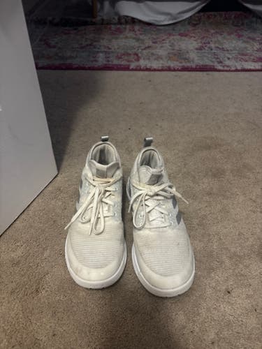Women's Size M 8.0 (W 9.0) Adidas Shoes (Used)