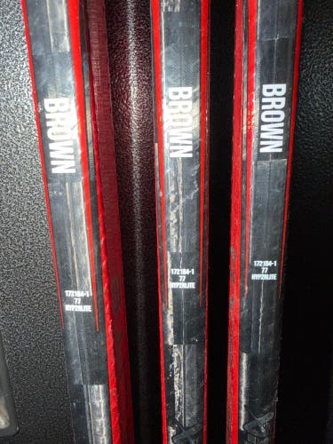 Senior Bauer Vapor Hyperlite 2 Right Handed Hockey Stick Toe Pattern 77 Flex (Used)