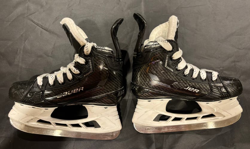 Black 2022 Bauer Supreme M5 Pro Hockey Skates Regular Width Size 1.5 (Used)
