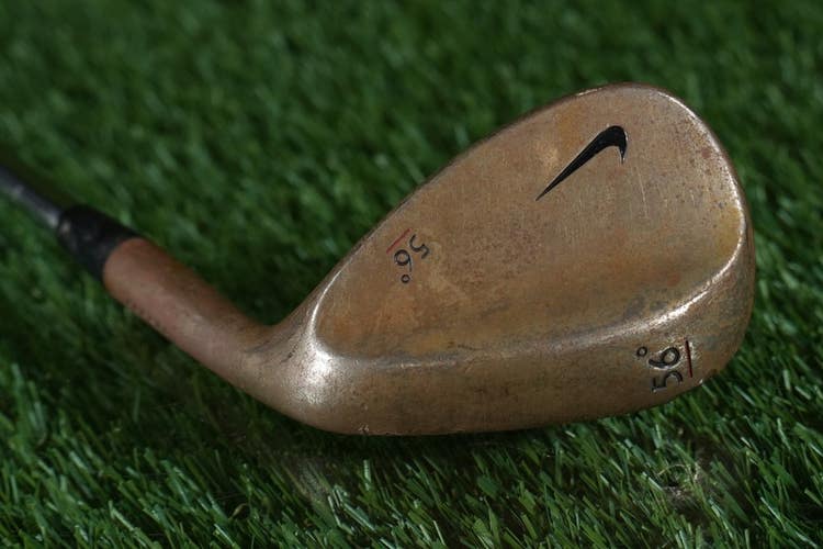 Nike 56 RAW Sand Wedge Steel Wedge Flex W/ Black Widow Edge Grip RH ~ NICE!!