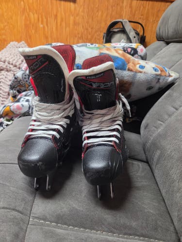 Bauer Vapor X2.7 Inline Skates Regular Width Size 8.5 (Used)