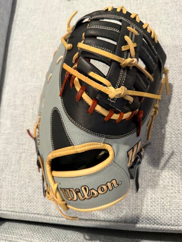 First Base RH Wilson A2000 Baseball Glove 12.5" (New)