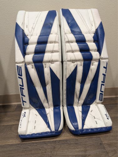 35" True Catalyst 7X3 Goalie Leg Pads Pro Stock (Used)