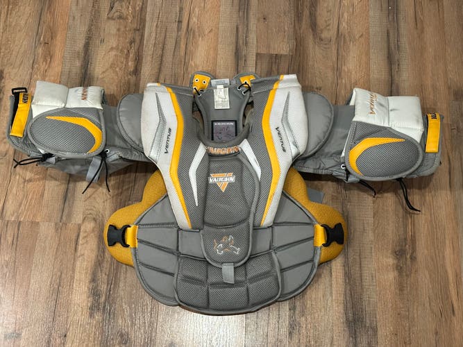 Small Vaughn Ventus LT68 Goalie Chest Protector (Used)
