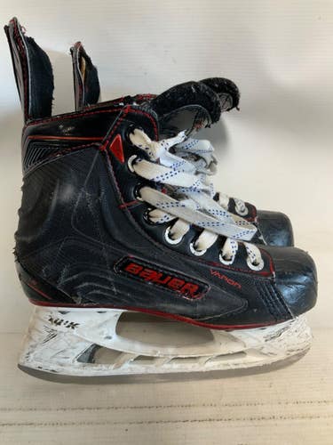 Used Bauer VAPOR X500 LE Junior Hockey Skate Junior 01 11823-S000041140