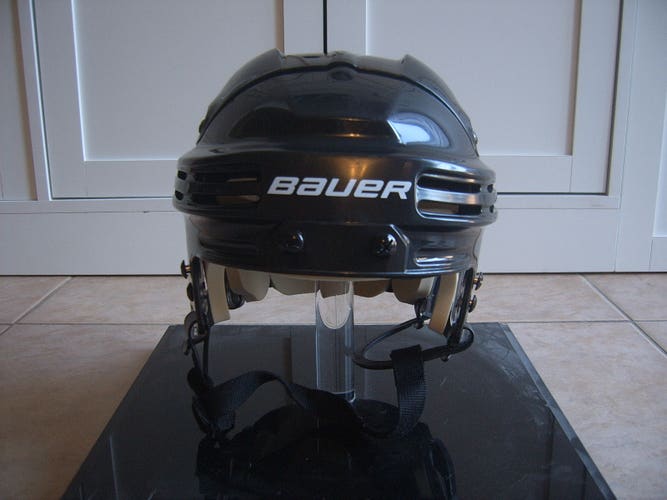 Free Shipping Great Condition Bauer BHH4500 Senior Hockey Helmet sz Small Black