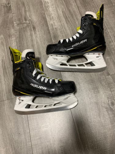Bauer Supreme M4 Hockey Skates Regular Width 7.5 (Used)