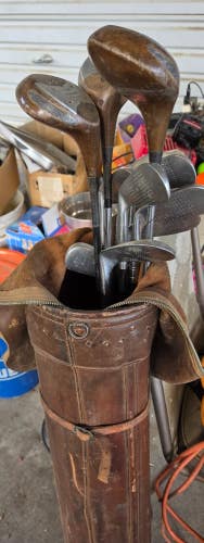 FULL SET VINTAGE EARLY GOLF SET 3 WOODS 8 IRONS PUTTER & BAG READY FOR DISPLAY
