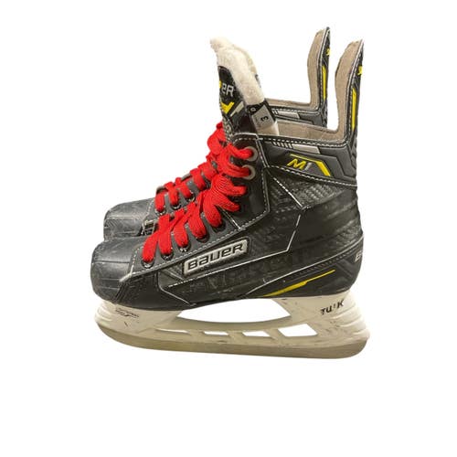 Used Bauer M1 Junior Hockey Skate Junior 03 11847-S000037692