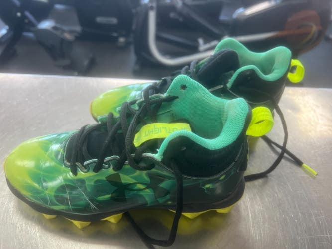 Used Under Armour Jr FB Cleats Black Junior 04.5 11497-S000160318