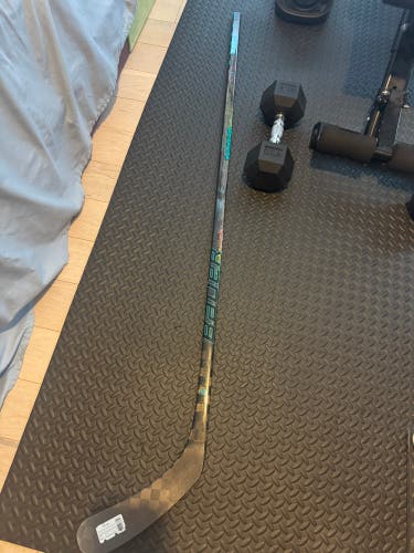 Senior Bauer Twitch Right Handed Hockey Stick P92 70 Flex (New)