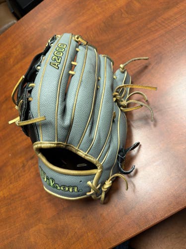 Wilson A2000 LH Baseball Glove 12.75" (Used)