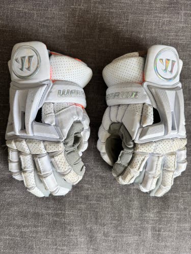 Warrior Burn XP2 Lacrosse Gloves (Used)