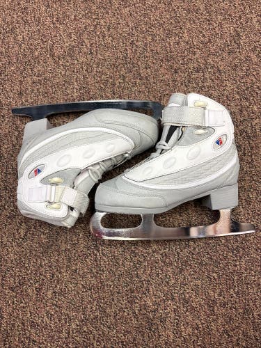 Riedell Soft Boot Figure Skates Size 4 (New)