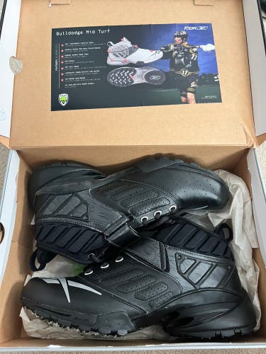 Black Men's Size M 8.0 (W 9.0) Youth Reebok Mid Top Turf Cleats (New)