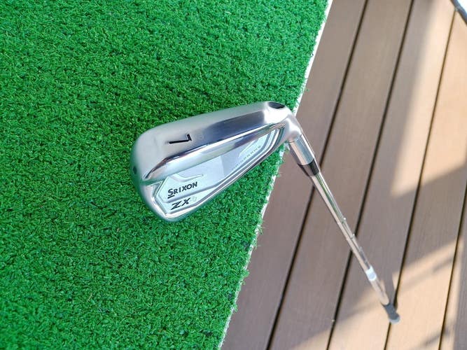 SRIXON ZX4 7-Iron Demo Club w/ True Temper DG X100 X-Stiff Shaft