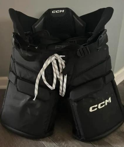 CCM Axis F9 Goalie Pants – Intermediate Large (Excellent Condition) - Bought March 2025