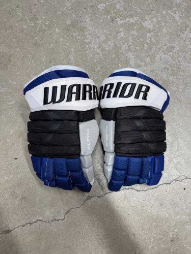 13” Warrior Covert QRE Pro Gloves Tampa Bay Lightning NHL Pro Stock (New)