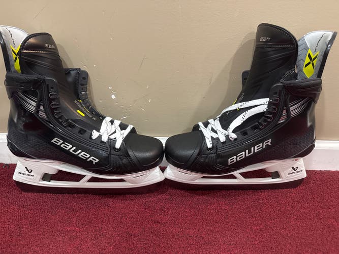 Bauer Vapor Hyperlite 2 Hockey Skates Pro Stock 9 (New) Item#CHRB9