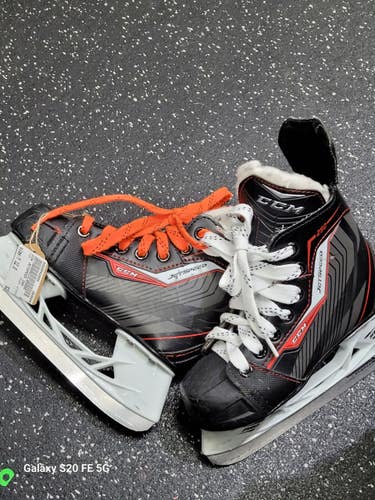 Used CCM JETSPEED 250 Youth Hockey Skate Youth 12.0 11849-S000042858