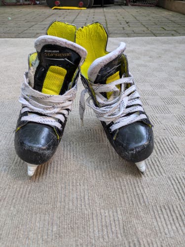 Black/Yellow 2018 Bauer Supreme S27 Hockey Skates Regular Width 13.5 (Used)