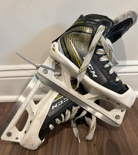 CCM Tacks 9080 Hockey Goalie Skates Regular Width 13.5 (Used)