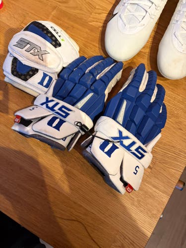 Duke Team-Issued STX Surgeon RZR Gloves + STX Cell V Arm Pads – Matching Set