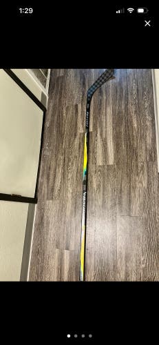 Senior Bauer Vapor Flylite Right Handed Hockey Stick P92 77 Flex (New)