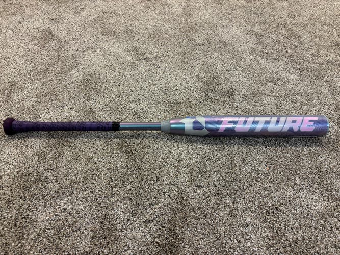 2027 DeMarini Future Fastpitch Softball Bat - 32 Inch/22 oz.