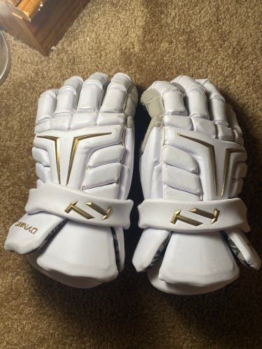 True Temper Dynasty Dynamic Player Lacrosse Gloves