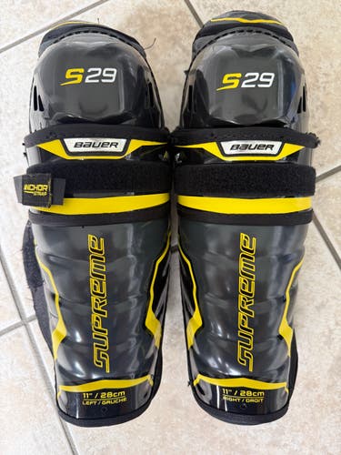 Junior Bauer Supreme S29 11" Shin Pads (Used)