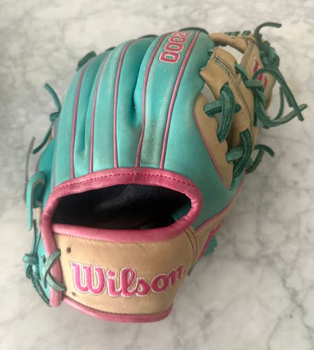 2025 Wilson A2000 RH Infield Baseball Glove 11.5" (Used)