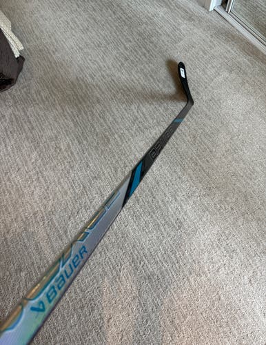 | Bauer Nexus Tracer Hockey Stick |
SR 77 Flex | P28 | Grip | Brand New