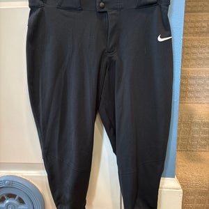 Black Women's Medium Adult Nike Game Pants (Used)